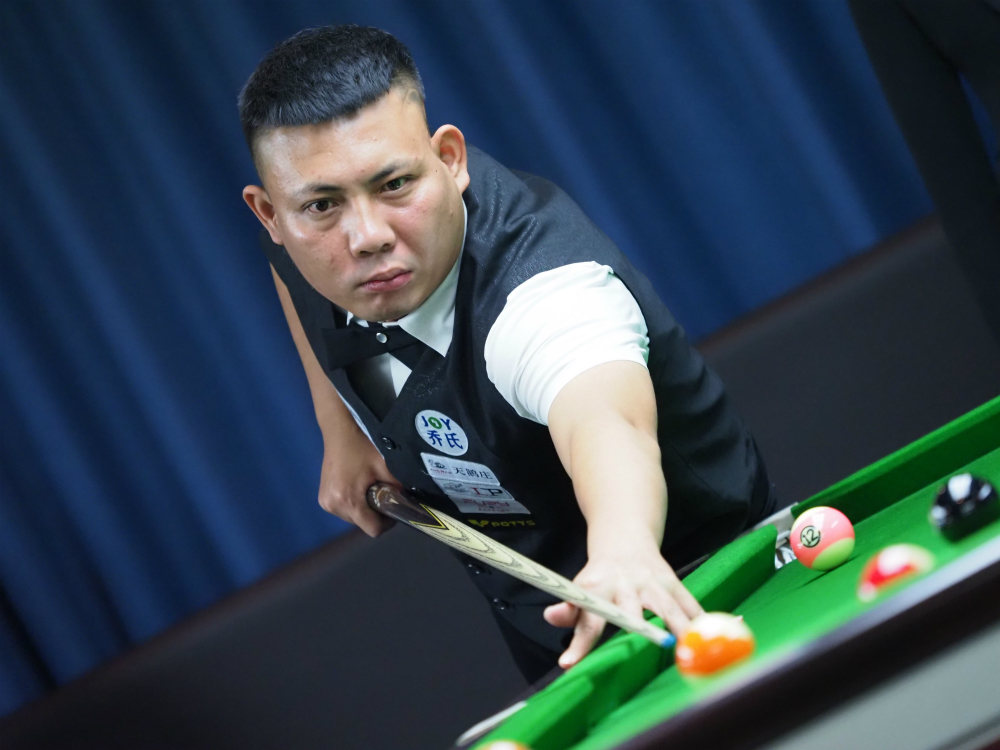 白只要努力 白只要努力