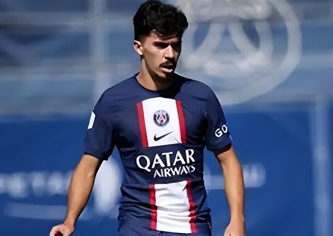 刘国梁在接 刘国梁在接